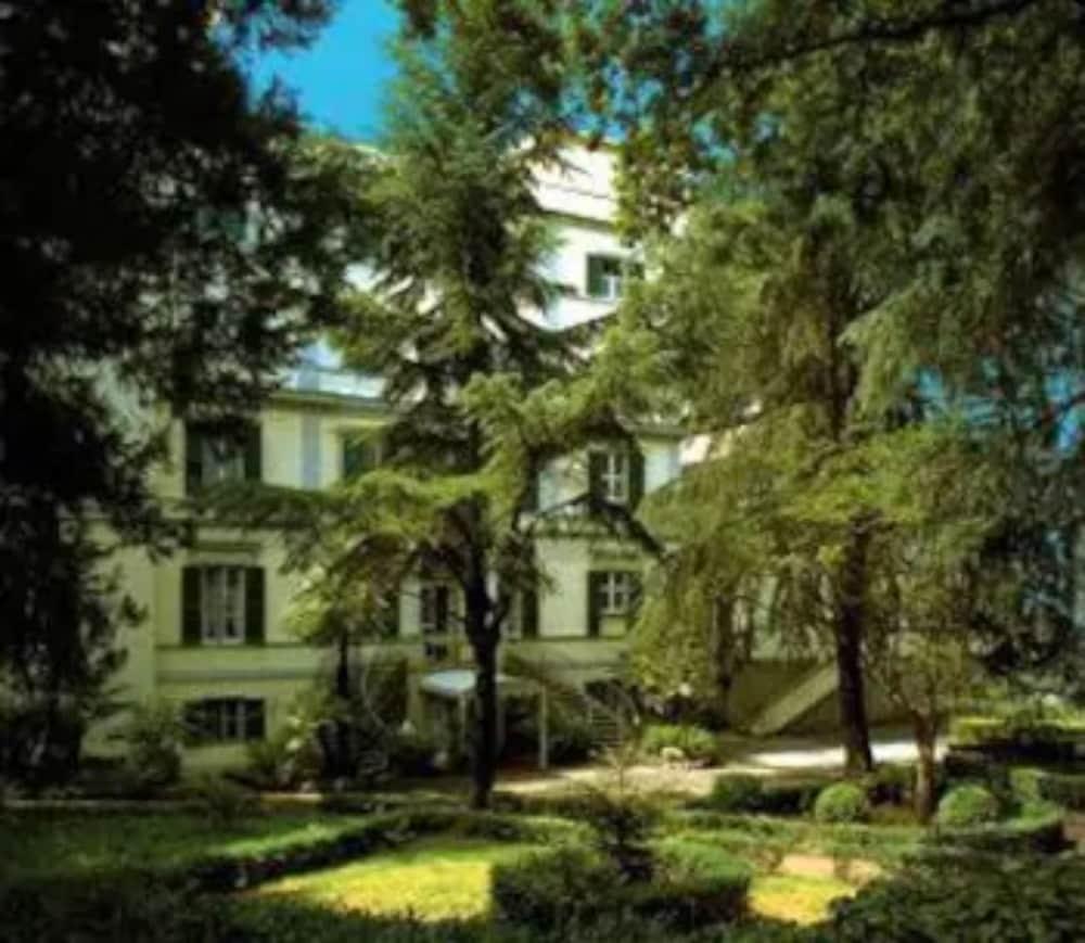 Hotel Villa Aricia อาริชชา ภายนอก รูปภาพ