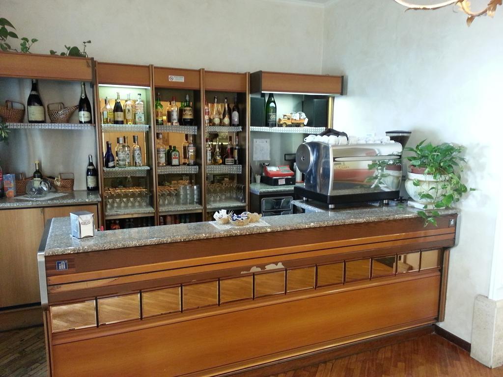 Hotel Villa Aricia อาริชชา ภายนอก รูปภาพ